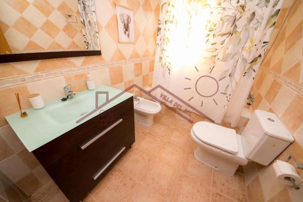 Villa Del Sol - Piscina Climatizada Mentrida ภายนอก รูปภาพ