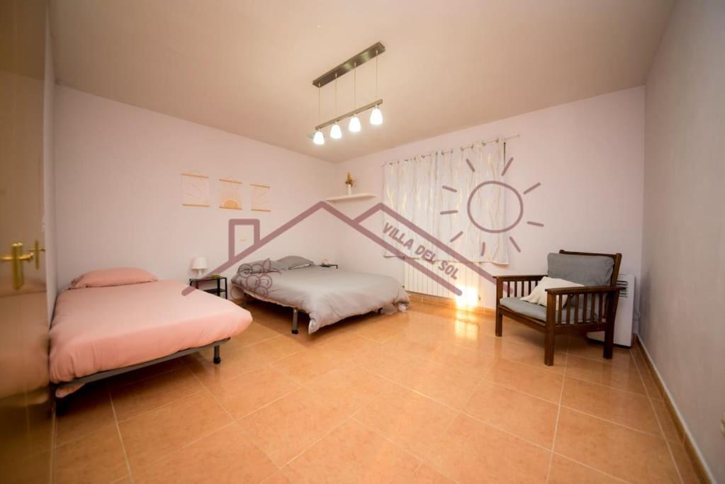 Villa Del Sol - Piscina Climatizada Mentrida ภายนอก รูปภาพ
