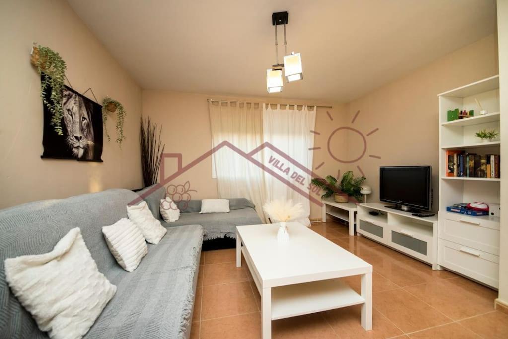Villa Del Sol - Piscina Climatizada Mentrida ภายนอก รูปภาพ