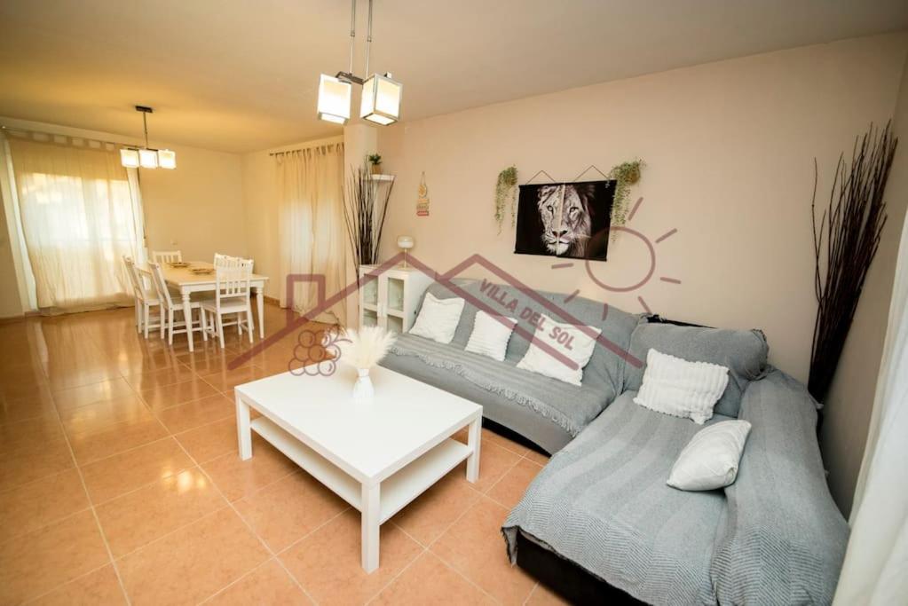 Villa Del Sol - Piscina Climatizada Mentrida ภายนอก รูปภาพ